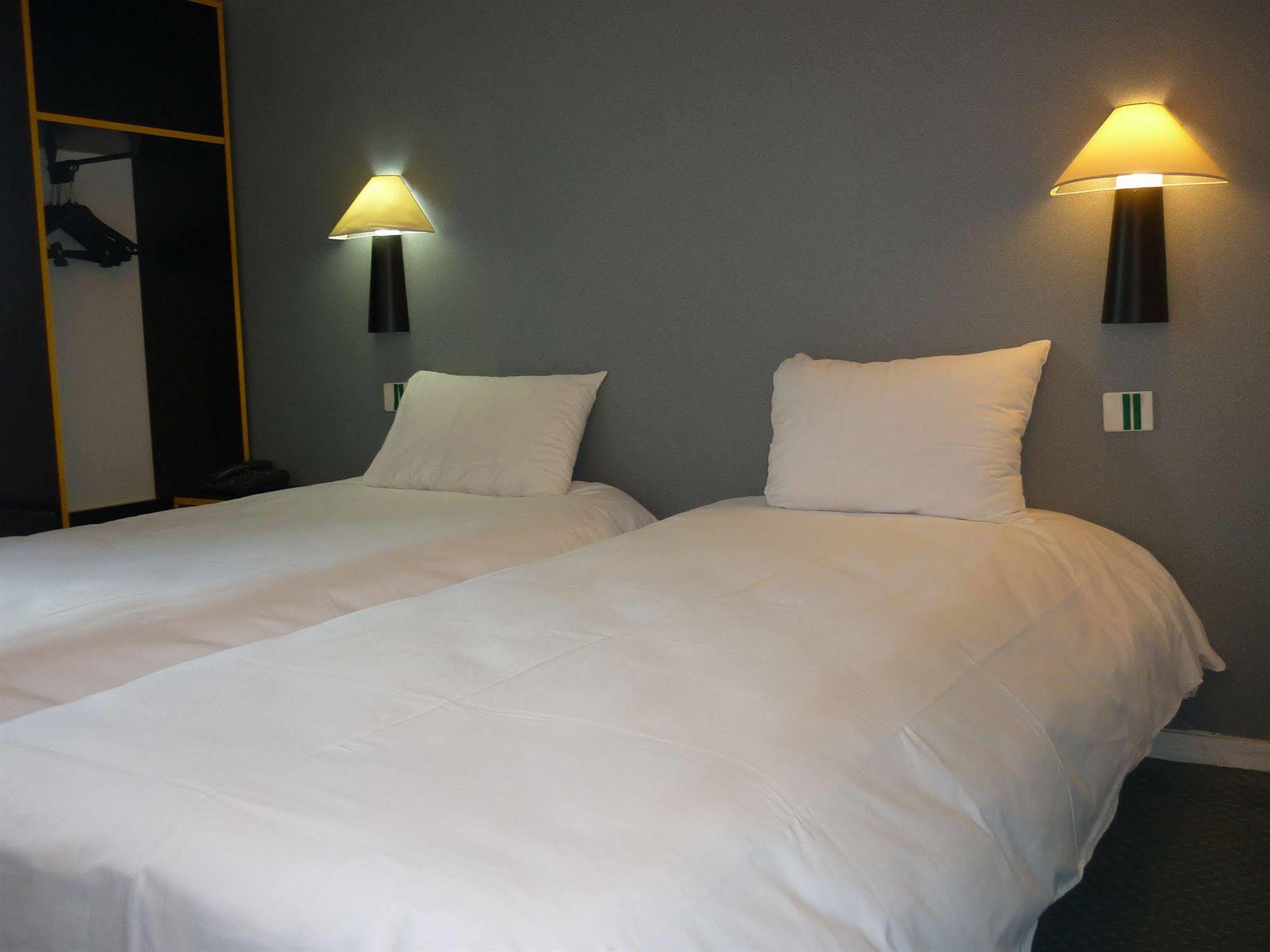 Hotel Le Pavillon De Saint-Lo - Anciennement Lunotel Eksteriør bilde